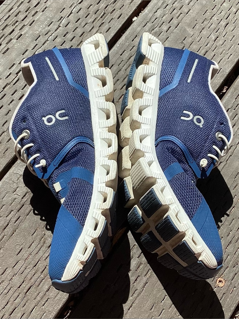 OC. Women's On Cloud Sneakers 9.5 Bright Blue